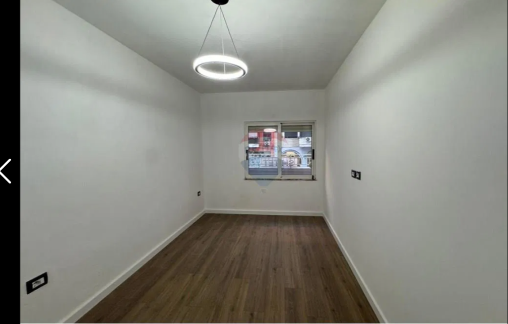 Apartament per shitje 1+1 tek Komuna e Parisit