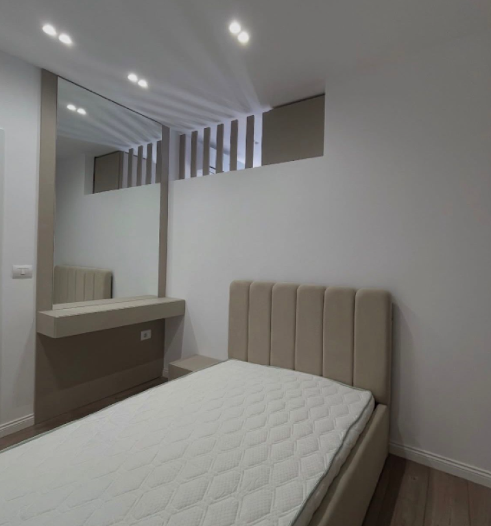 🏡 Apartament 2+1 me Qira – Zogu i Zi    