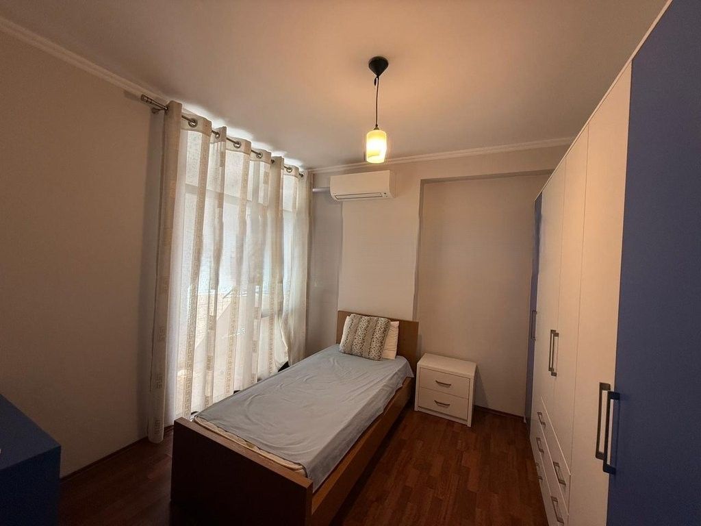 APARTAMENT 3+1+2 ME QIRA, RRUGA E KAVAJES, TIRANE! 900 € /Muaj