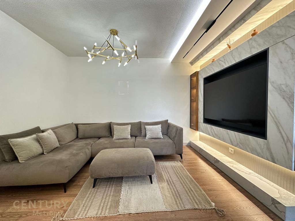 JEPET ME QERA APARTAMENT 2+1+2 TE PALLATI ME SHIGJETA