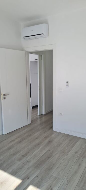 🏢Porcelan,Kompleksi Erli,jepet me qera apartament 1+1 ,pjeserisht i mobiluar 50,000Leke
