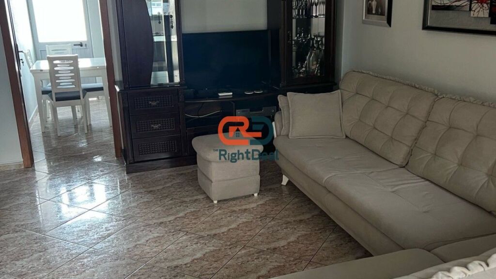 Ne Allias, Jepet Me Qira Kati I Dyte I Nje Vile, Me Planimetri 2+1+2, Te Rregullt Dhe Te Bollshme!!!