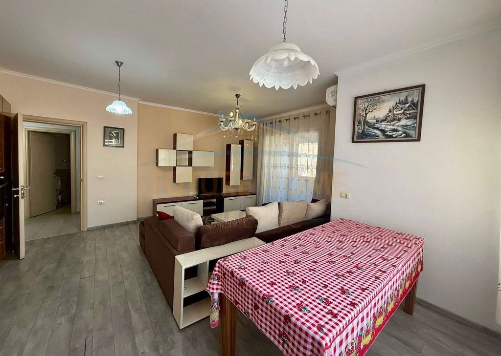 🏠 Jepet me Qera 2+1 i Bollshëm te Unaza e Re! 📍