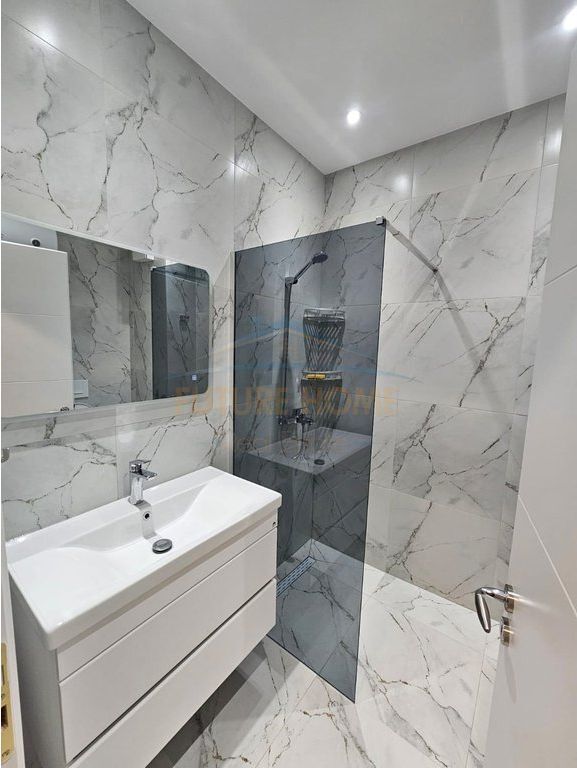 Qera, Apartament 1+1+Post Parkimi, Kompleksi Urban Gate, Unaza e re.