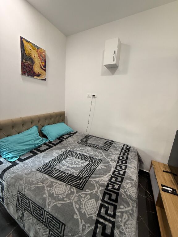 Garsoniere me qera tek Spitalet 250 ALL te gjitha te perfshira