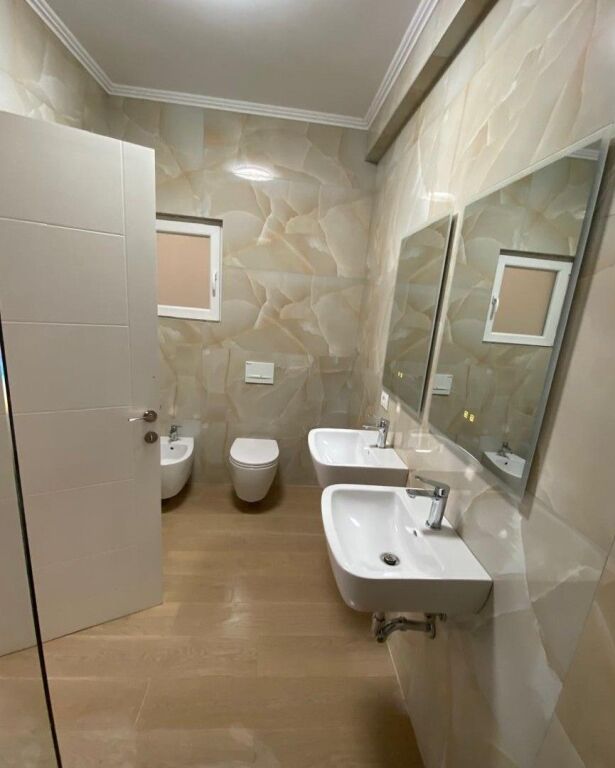 Jepet me qera apartament 1+1 tek Bulevardi i Ri