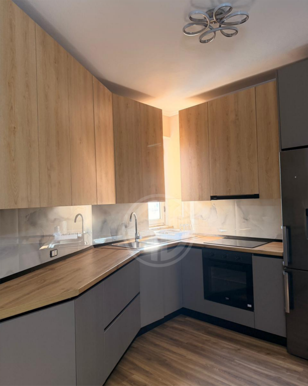 APARTAMENT 2+1 ME QIRA TEK RRUGA KUMINIT(pet friendly)