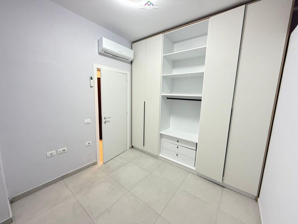 Appartamento In Affitto 2+1 Vicino 5 Maj ( ID B2201784) Tirana