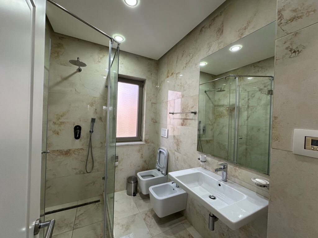 Vile Private me Qira Ali Dem