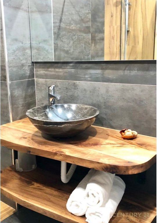 Apartament 2+1+2+Post Parkimi me qira tek Stadiumi Dinamo