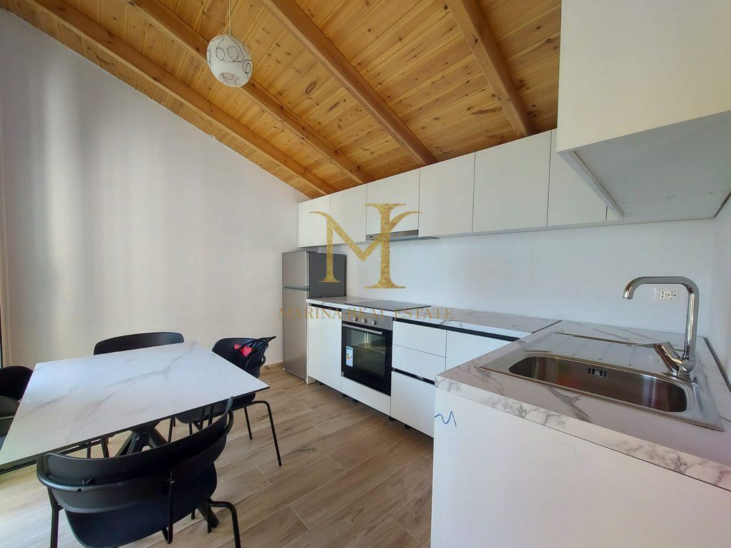 APARTAMENT 1+1 PLAZH DURRES ME LULISHTE