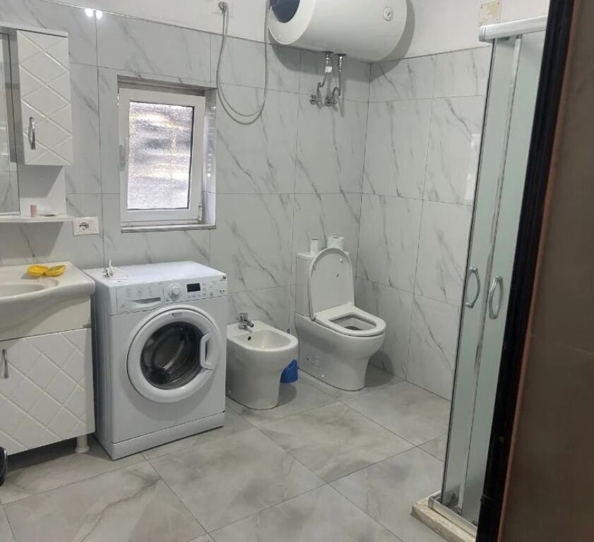Qera | Shtëpi private 2 + 1 | Paskuqan | 400 €/muaj