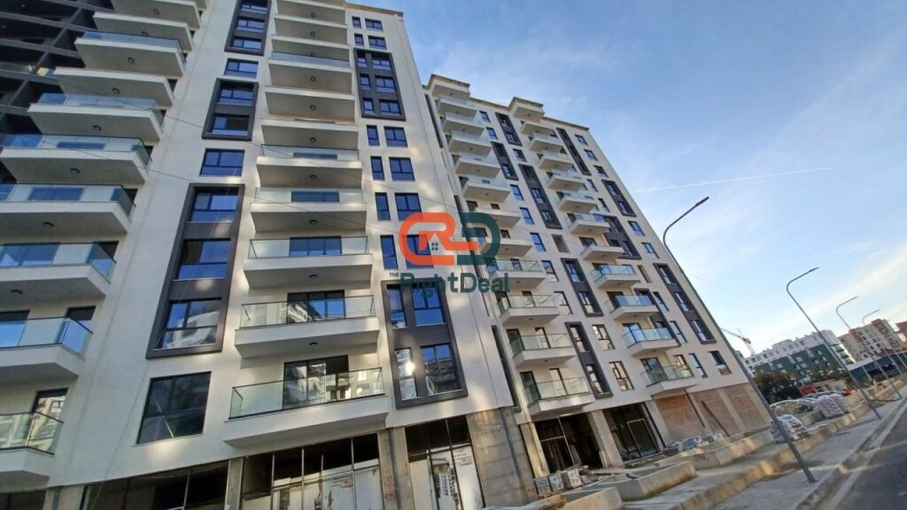 Al Campo di Aviazione, Nel Complesso Turdiu, Vendesi Unità Commerciale Con Pianta Regolare Ideale Per Investimento!!!