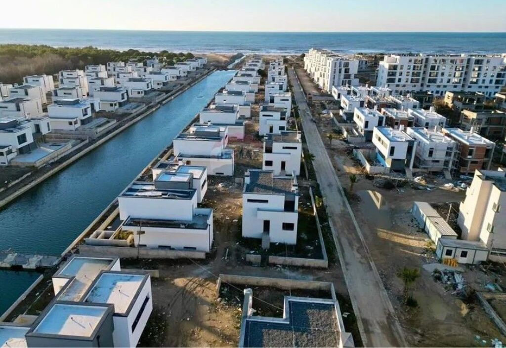 SHITET, VILE, TURQUOISE MARINA, GJIRI LALZIT ID: 530581010-30