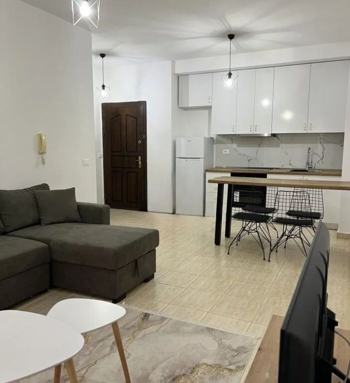 Affitto | Appartamento 2 + 1 | Kristal Center | 600 €/mese