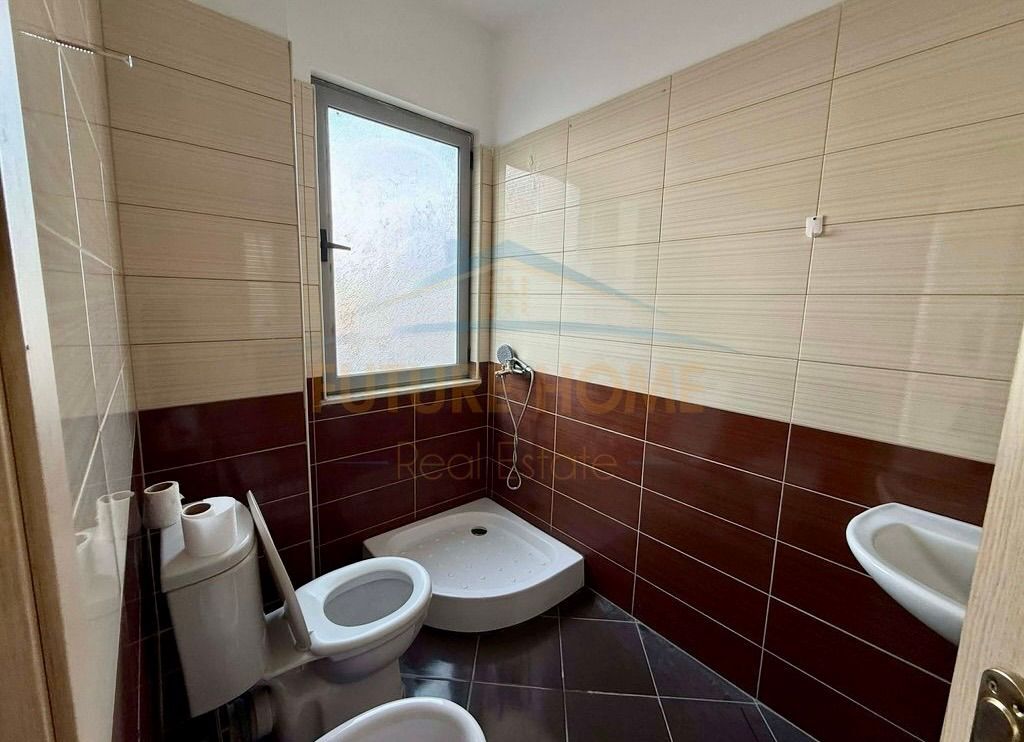 🏠 Jepet me Qera 2+1 Super i Bollshëm te Unaza e Re! 📍