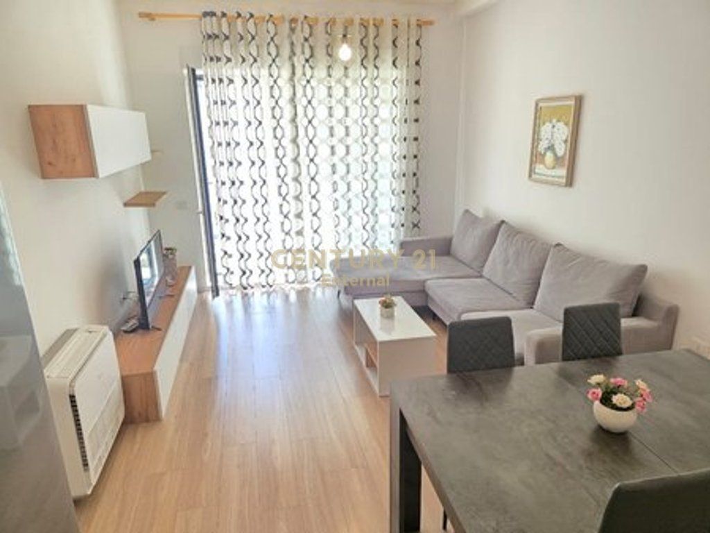 Apartament 2+1 Me Qira në Zonen e 21 Dhjetorit