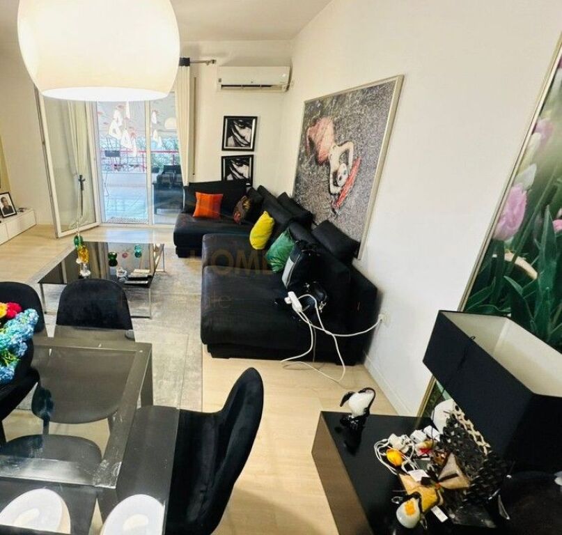 Shitet, Apartament 1+1, Rruga Albanopoli