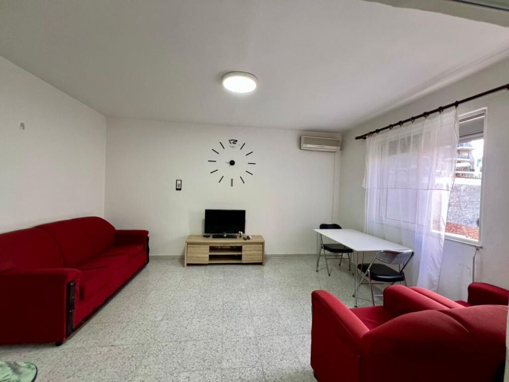 Shitet Apartament 1+1, “21 Dhjetori”, Tiranë