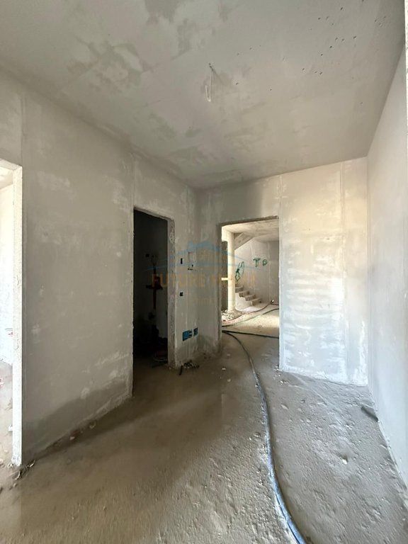 In vendita, Appartamento 2+1, Porcelan, Tirana