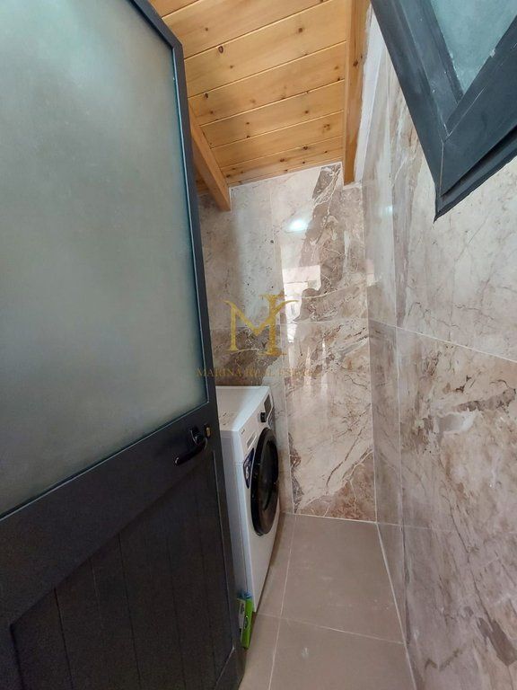 APARTAMENT 1+1 PLAZH DURRES ME LULISHTE