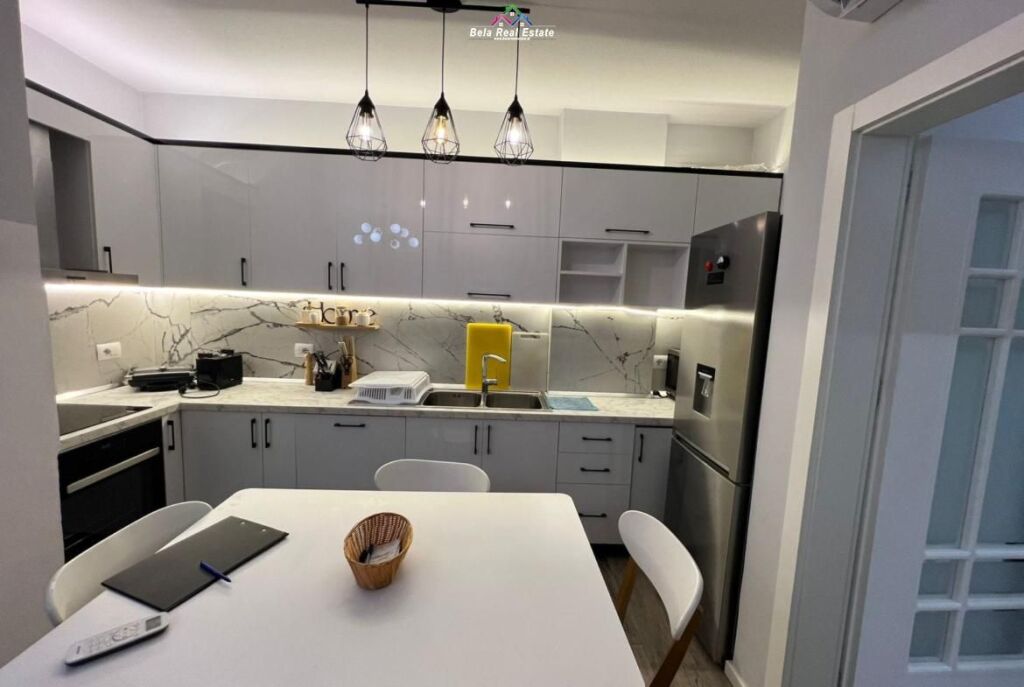 Appartamento In Affitto 2+1 Vicino alla Stazione Ferroviaria (ID B2201754) Tirana