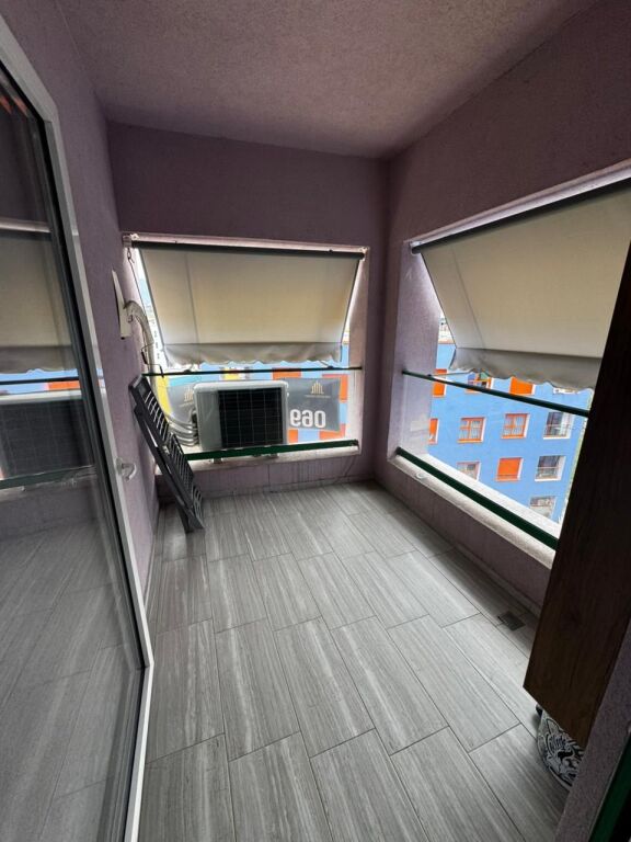 Shitet apartament 2+1+2