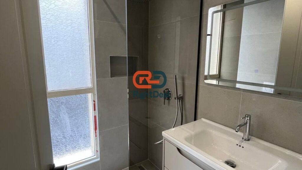 Tek Stacioni Trenit, Shiten 3 Garsoniere, Mundesi Ideale Investimi !!