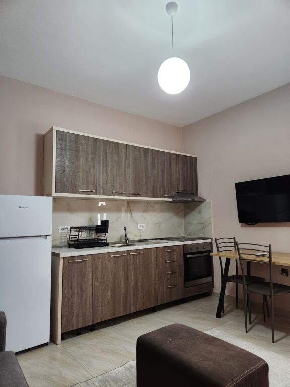 Jepet Me Qera Apartament 1+1+1 Ballkon