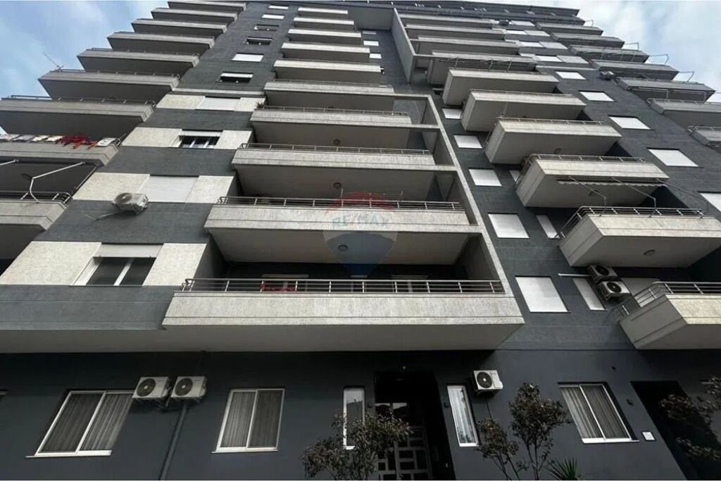 Apartament Modern 2+1 me Qira në Lungomare, Vlorë – 600€/Muaj