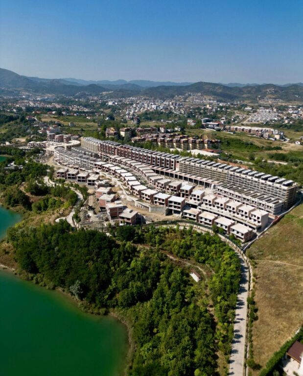 🌳 DUPLEX NË SHITJE – Swan Lake Residence, Farkë 🌴