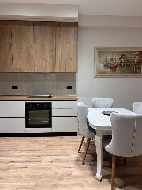 Rent | Private house 1 + 1 | Mine Peza Street | 600 €/month