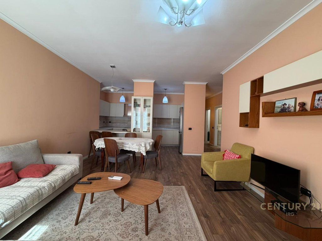 Apartament 3+1 ne Rrugen e Kavajes! 1,700 € /Muaj