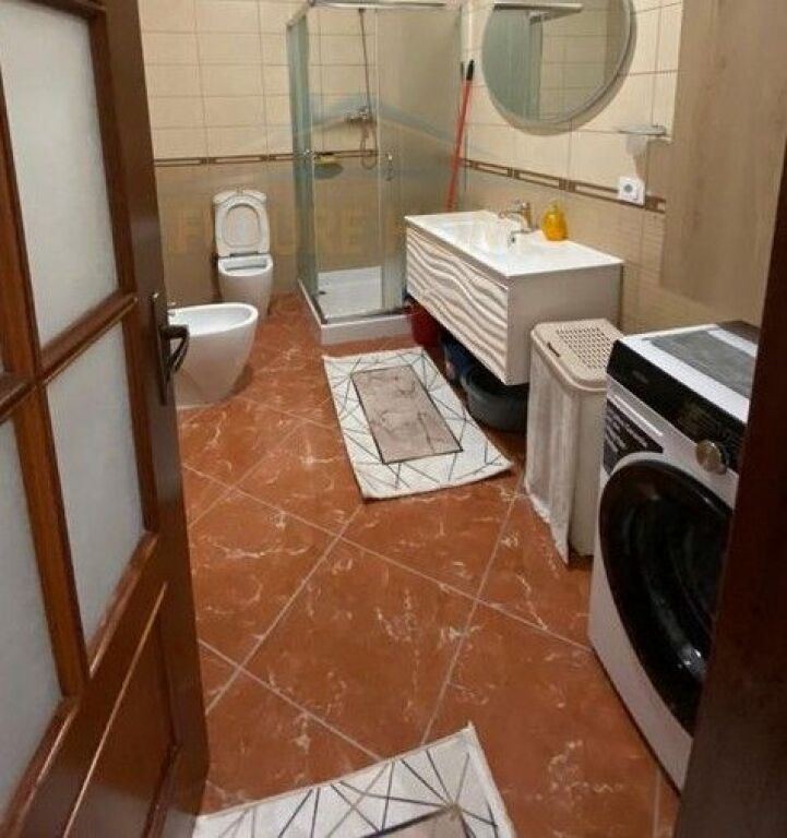 Qira Apartament 1+1, Galeria, Rruga e Barrikadave