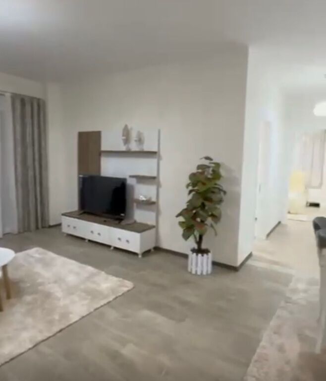 Apartament 2+1+2 tek Liqeni i Thate!