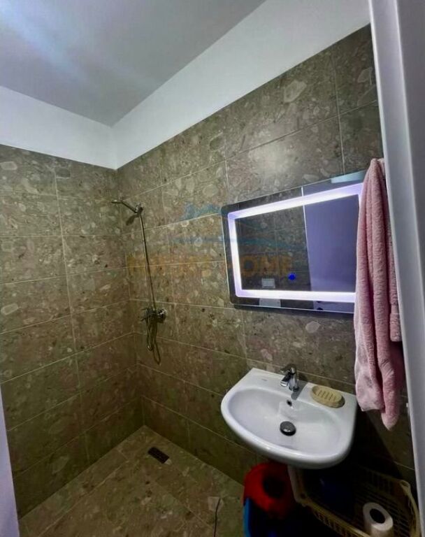 🏙️ Jeto në Univers City – 1+1 Modern pranë QTU! 🏙️