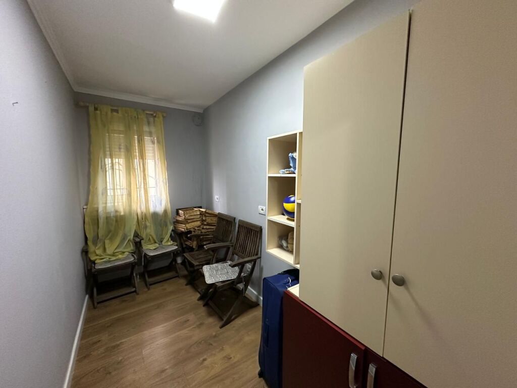 FOR RENT 2+1 APARTMENT NEAR THE UNITED SCHOOL