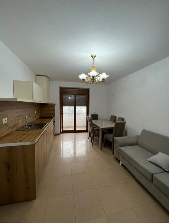 Apartament 2+1 me qera ne Vasil Shanto lock.super