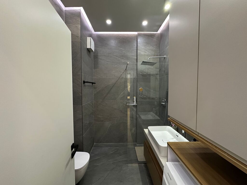 🏡 Jepet apartament modern 1+1 me qira te Square 21