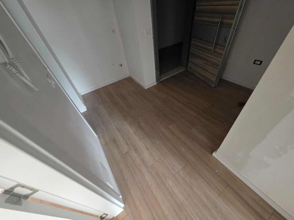 Treno Vicino Spaku Appartamento 1+1 In Vendita