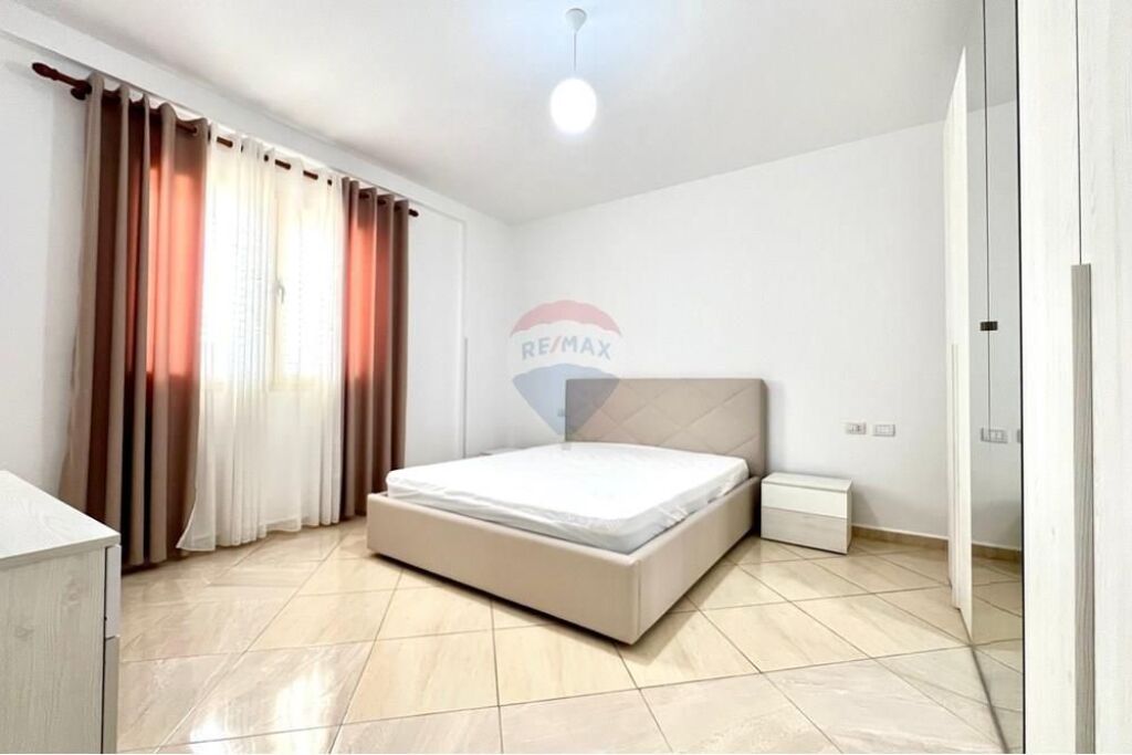 Apartament 2+1 me qera ,prane Kishes Orthodhokese,Vlore