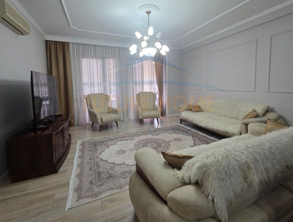 Qera, Apartament 2+1+2, Ish Tregu Elektrik, Tiranë.