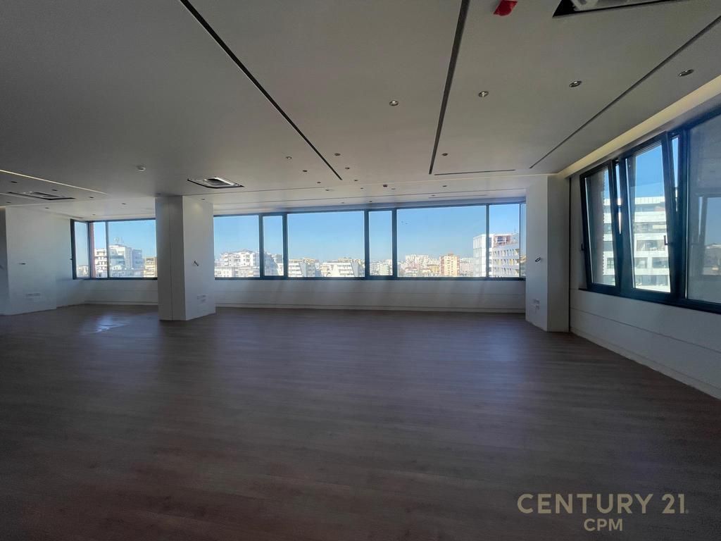 JEPET ZYRA ME QIRA TEK KOMPLEKSI DELIJORGJI!! 11,530 € /Muaj