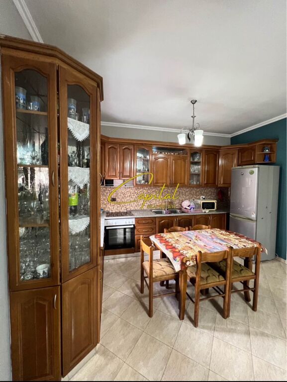 APARTAMENT ME QIRA 2+1 YZBERISHT 40.000 LEKE