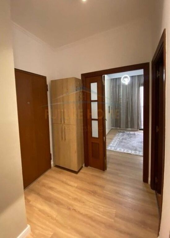 Affitto Appartamento 1+1, Galleria, Via Barricate