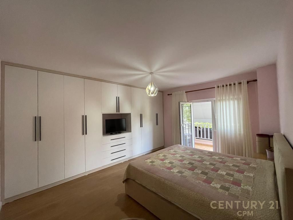 Apartament 2+1 Me Qira pranë Pazarit të Ri, Tiranë - 700€ | 100 m² !