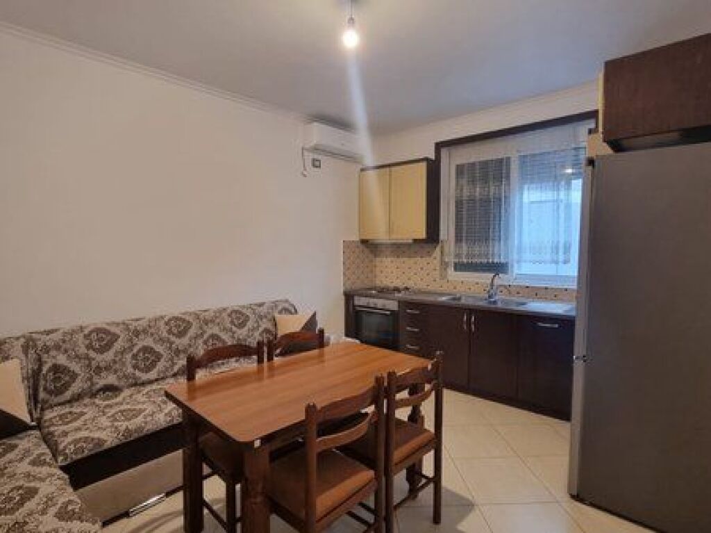 Qera, Apartament 2+1, Vasil Shanto, Tirane.