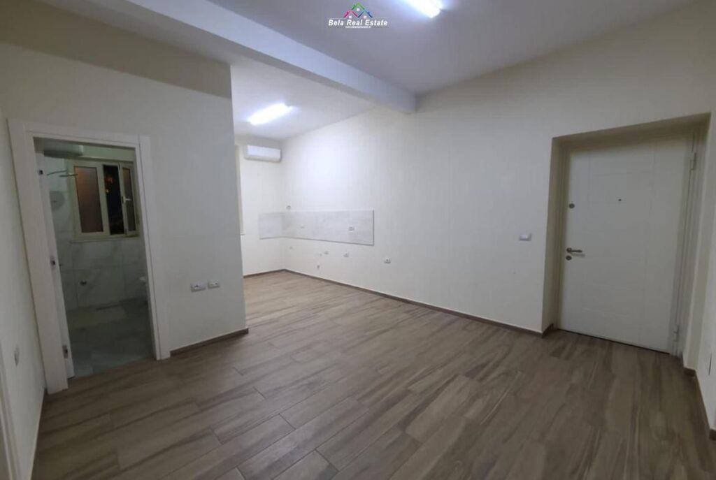 Zyre Me Qera 2+1 Tek Bulevardi Zogu i Pare ( ID BZ2118) Tirane