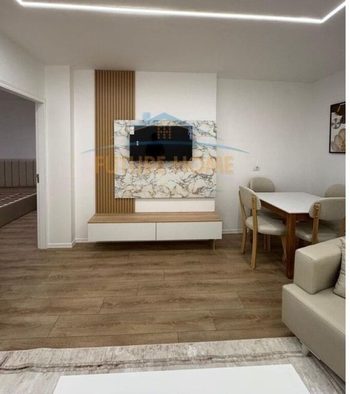 Shitet, Apartament 1+1, Rruga Fortuzi