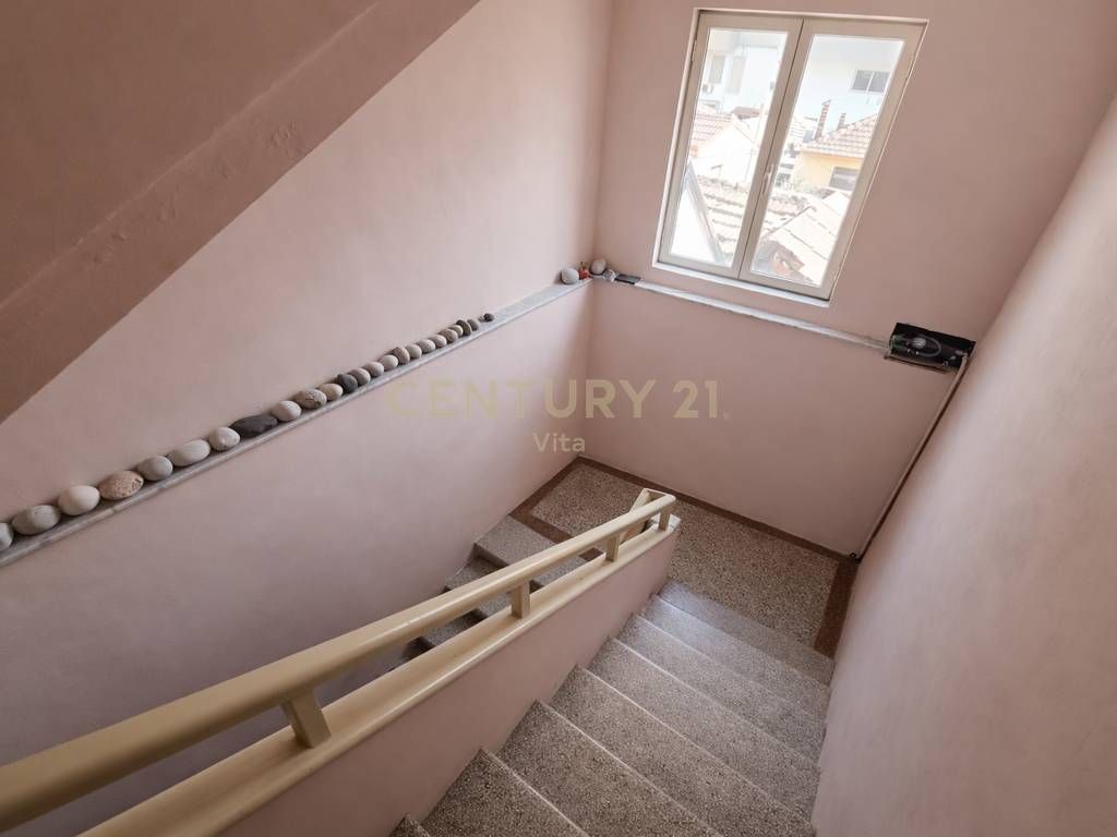 Apartament i Ri për Qira në Qendër të Durrësit , rrugica Kumini !